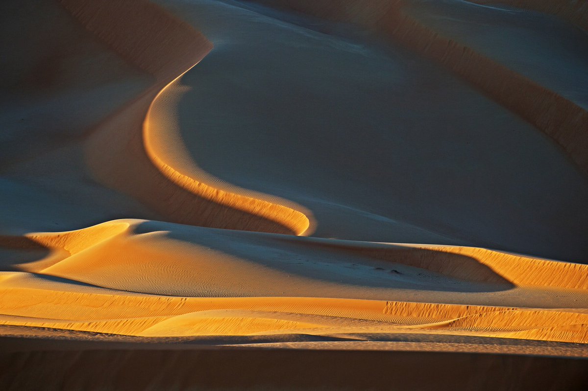 BytetheBook's tweet photo. 'It was a hot day in Egypt. The dry heat left every fold of skin sticky with sweat'.
Have you read the #winner of our #shortstory showcase, Over The Sand Dunes by Rebekah Lattin Rawstrone? @RebekahLattinR
https://t.co/QuDY01bcXL
#ByteShorts #shortstories https://t.co/GWT8tdizUh