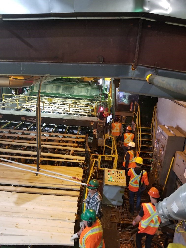 ItTakesAForest's tweet photo. As part of our tour we are visiting @EACOMTimberCo's modern sawmill with architects, engineers & municipal dignitaries. #sawmill #architects #engineers #buildwithwood #woodisgood #ItTakesAForest #milltour @rayonier https://t.co/fgefXD9LFV