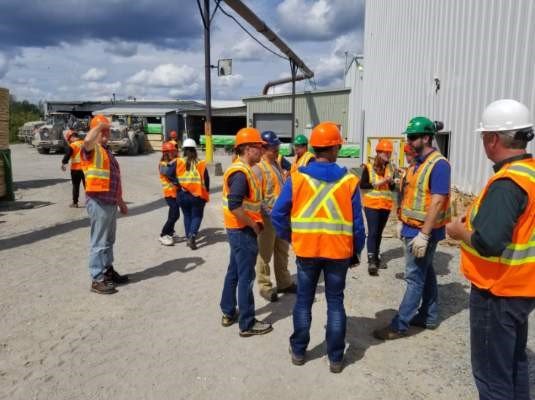 ItTakesAForest's tweet photo. As part of our tour we are visiting @EACOMTimberCo's modern sawmill with architects, engineers & municipal dignitaries. #sawmill #architects #engineers #buildwithwood #woodisgood #ItTakesAForest #milltour @rayonier https://t.co/fgefXD9LFV