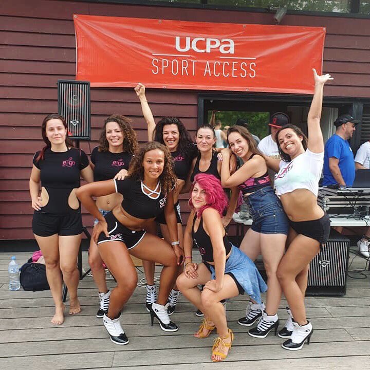 Elgo_Official's tweet image. What would Elgo be without its leaders? 👠👯‍♀️ Thanks to them for their contribution to this adventure ❤️ Meet is at Paris Plage (Pont Neuf) next Tuesday! 🏖 #Paris #Beach #Elgo #Fitness #Dance #Girly #Leaders #Holidays #Summer #Women