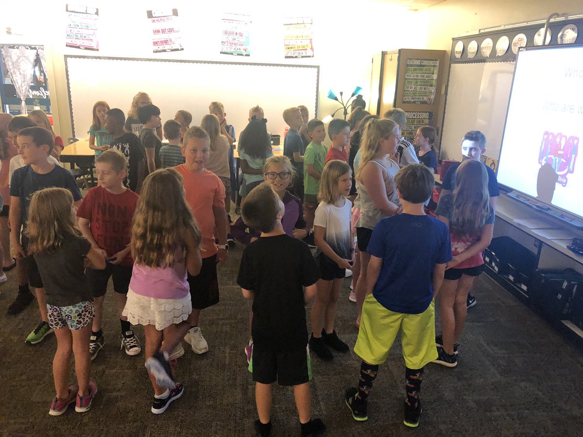 Uc4thG's tweet photo. #jotthoughts to discuss classroom expectations #insidecircleoutsidecircle to develop classroom mission statement #kaganaded @Union_Chapel @ParkHillSchools https://t.co/LlB0gLSPGf