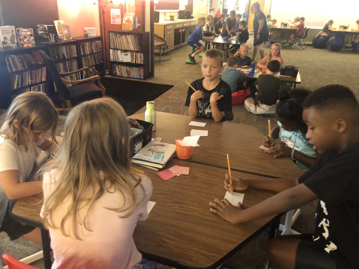Uc4thG's tweet photo. #jotthoughts to discuss classroom expectations #insidecircleoutsidecircle to develop classroom mission statement #kaganaded @Union_Chapel @ParkHillSchools https://t.co/LlB0gLSPGf