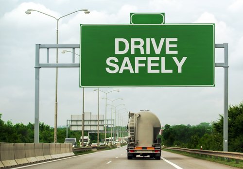 SPdupage's tweet photo. #safedriving #SpeedProImaging #SpeedProImagingDuPage #SafetyFirst #Signage https://t.co/qqWkLprNBh https://t.co/QoQ2Crq5Hx