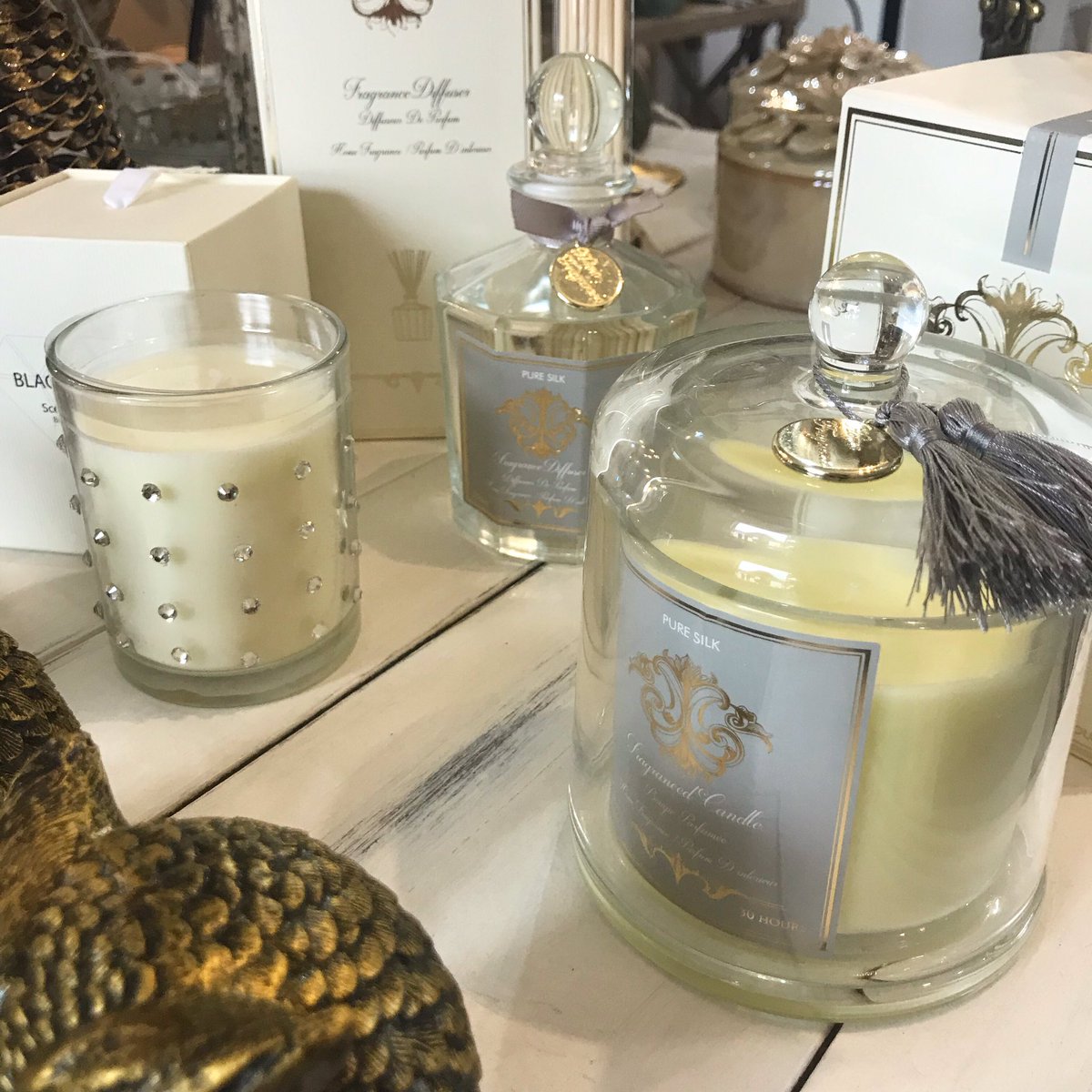 m_meringue's tweet photo. This stunning Pure Silk home fragrance range has you coming back time and time again! And, we can absolutely see why; it smells beautiful and looks beautiful too! 

#homefragrance #puresilk #candle #fragrancediffuser #reeddiffuser #tassels #luxury #glass #beautiful #mmloves https://t.co/uzaIxX4bRS