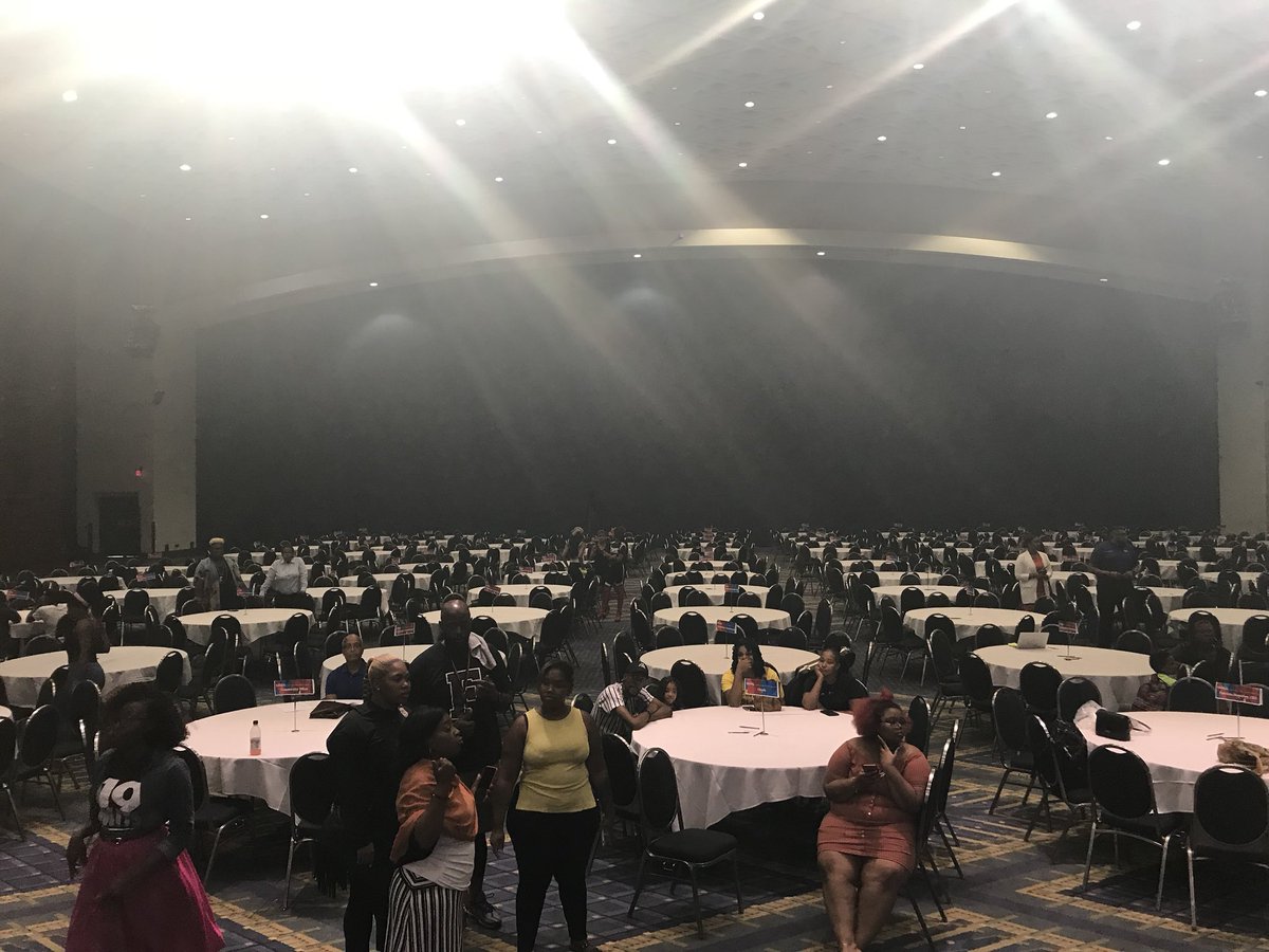 heyymslydia's tweet photo. Looking out in the crowd like, I’m ready!!!!! #convocation19 MOVE FORWARD! @FriendshipPCS #friendshipFWD19 #FPCSTP https://t.co/UU0muOW8Vr