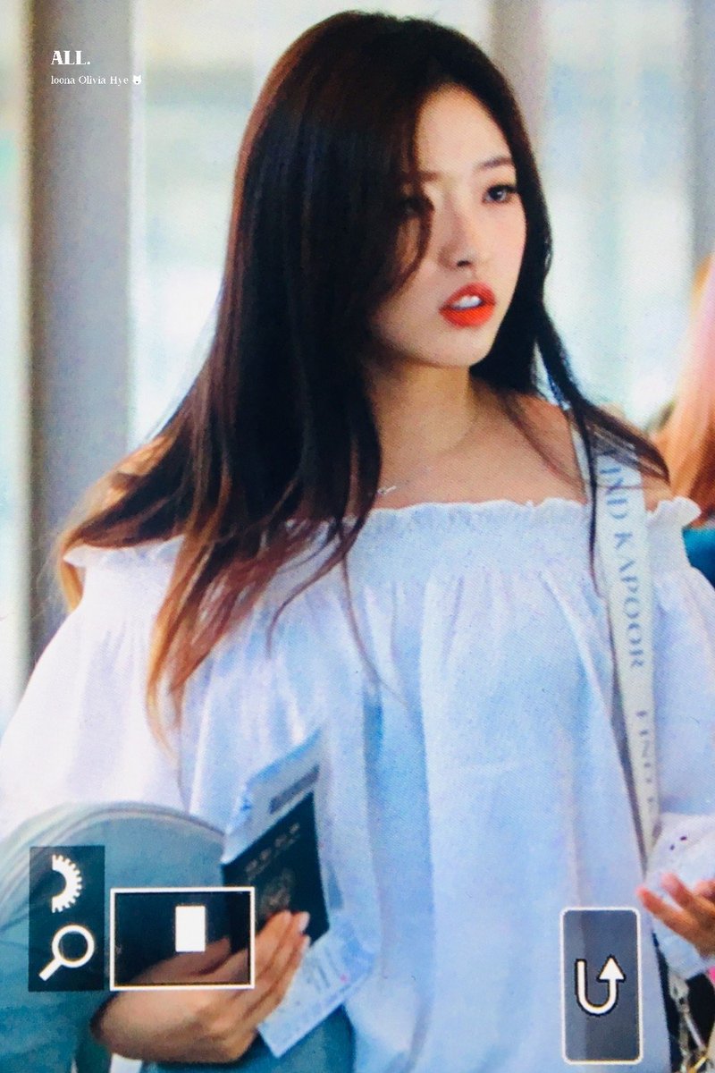 AllforHye_'s tweet photo. 190815 미국 데이터가 빠를까 내 걸음이 빠를까

#올리비아혜 #손혜주 #이달의소녀 #LOONA #OliviaHye @loonatheworld https://t.co/f2hapNdPLt