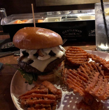 Shroom N Swiss 
.
.
.
.
.
.
.
.
.
.
#shroom #swiss #gourmetburgers #beerandburgers #mushrooms #wafflefries #orlandofood #drphilips #centralflorida #sweetpotatofries