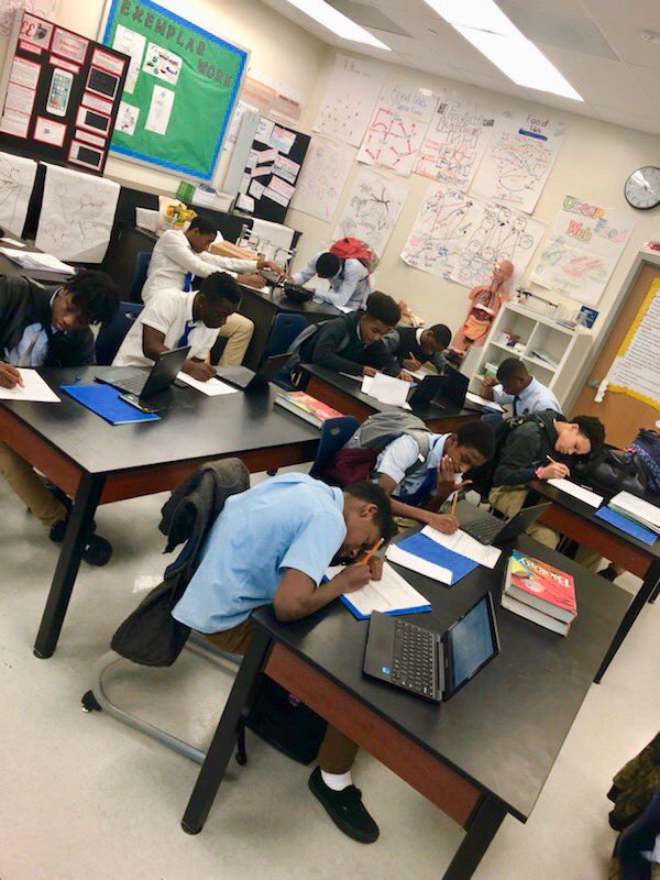 Blk_EduKator's tweet photo. Men of Principles doing their monthly goal settings...#bigtech #friendshipfwd19 #FPCSTP @FriendshipPCS https://t.co/XMVM9WgWBp