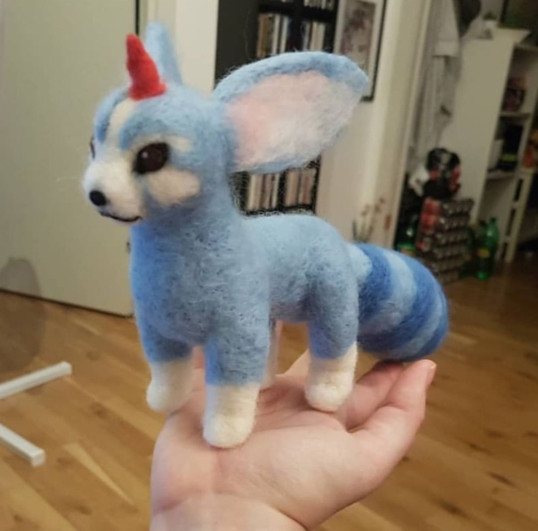 NeedleFeltingYo's tweet photo. A baby blue Carbuncle in my own design~ 😄

This and many more Final Fantasy figures and plushies can be seen at https://t.co/RLb7rOxlKv

I'm open for commissions! 😁

#handmade #louisalings #needlefelting #finalfantasy #finalfantasy15 #finalfantasyxv #carbuncle https://t.co/xEB6clRL8m