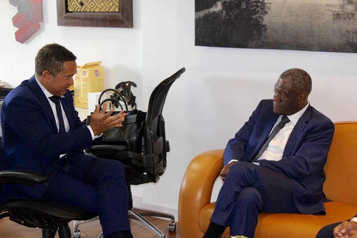 Luc_Gerard's tweet photo. Nous avons été très honorés et fiers de recevoir @DenisMukwege notre prix Nobel de la Paix dans nos bureaux à Bogotá pour des échanges très enrichissants sur la problématique de l accès aux soins de santé et comment conjuguer initiatives privées et publiques pr plus de résultats https://t.co/UCeMtpE2QK