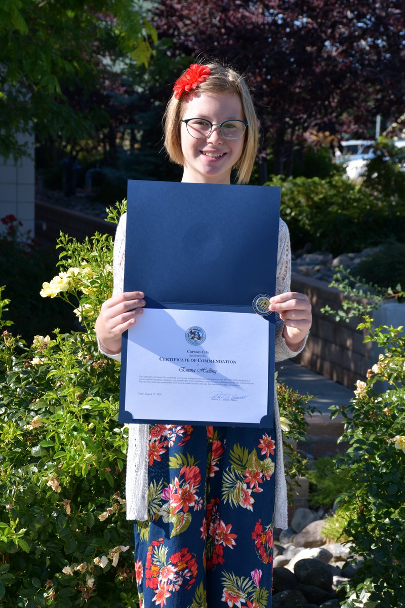 CarsonCityGov's tweet image. @MayorBobCrowell awarded Emma Halling a Certificate of Commendation for her courageous and successful efforts on July 17, 2019 while attending to a serious medical emergency relating to her grandmother. Emma you are a true hero. #CarsonProud