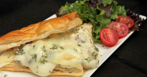 CafeFramboise's tweet photo. 'Bout that pastry life. Chicken Vol Au Vent https://t.co/Vh2y5oijCY