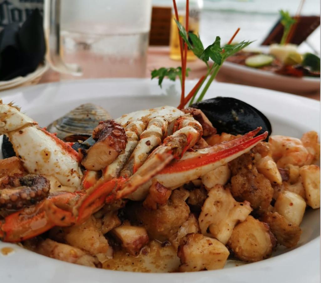 MarYSolRestBar's tweet photo. ¿Y ustedes como van con el hambre? ¡Nosotros ya esperándote! ¿Cuándo llegas? ¡Ya los extrañamos! 
.
.
.
.
.
.
..
.
.
.
.
.
.
.
.
.
.
.
.
#seafood #seafoodlovers #foodporn #beachlunch #lunch #seafoodlunch #bucerias #vallarta #puertovallarta #marysol https://t.co/z4Mwcy9SGY