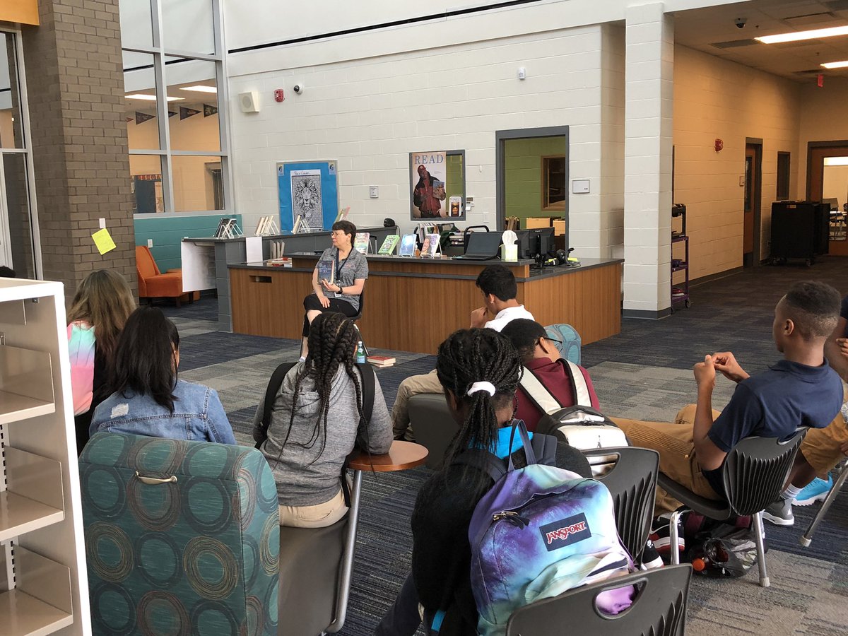 RagerGMS's tweet photo. Thanks @VtheLearner for sharing books with us today!   We loved it! @GMSTrojans https://t.co/P6eeInrQvb