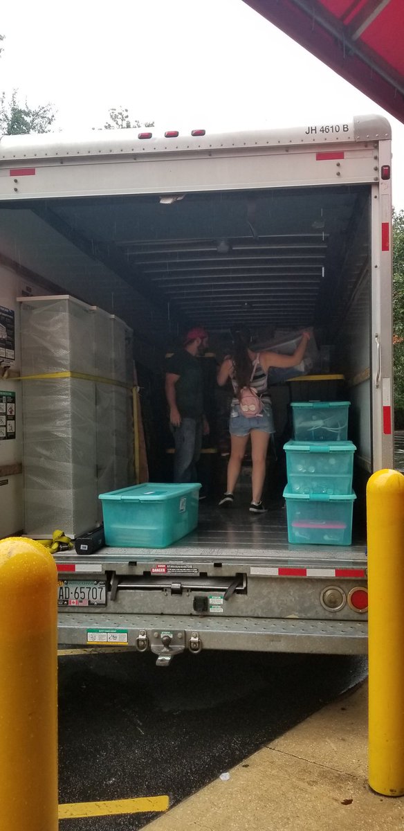 HeyMisterRyan's tweet photo. Loading up in the rain. We got this #spaceGAAMShow https://t.co/Qi7joylTfg