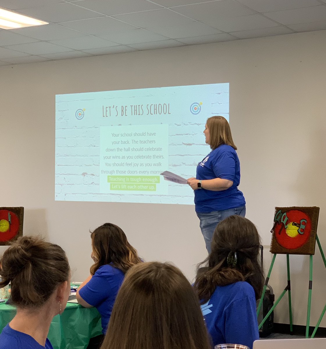 “Teaching is tough enough. Let’s lift each other up.” I want to be that school! <a href="/emilyestes29/">Emily Estes</a> <a href="/wsisdschools/">White Settlement ISD</a> <a href="/BlueHazeWSISD/">Blue Haze Elementary</a> #empoweringbearsbhe