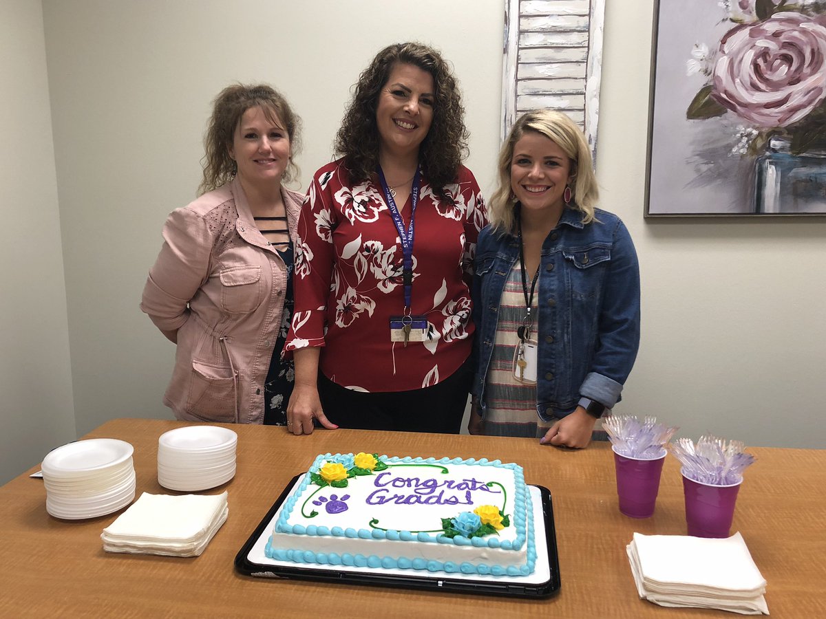 abcdbickley's tweet photo. Congratulations to Monique Brooks, Abby McCarty and Alisha Willis! 🎉 All 3 from our department will be graduating with their Master degrees on Saturday. 💜Way to go Ladies!! #BelieveinLufkin #LimitlessPossibilities @abbygmccarty https://t.co/SFhnBsYo5h