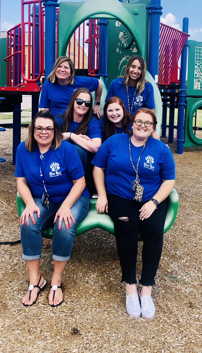 kdpearson's tweet photo. "Teamwork is the ability to work together toward a common vision.” 🖤 // So excited to work together with one vision, #allinandontarget. @wsisdschools #empoweringbearsbhe #bheisontarget https://t.co/lnjbkv8HJt