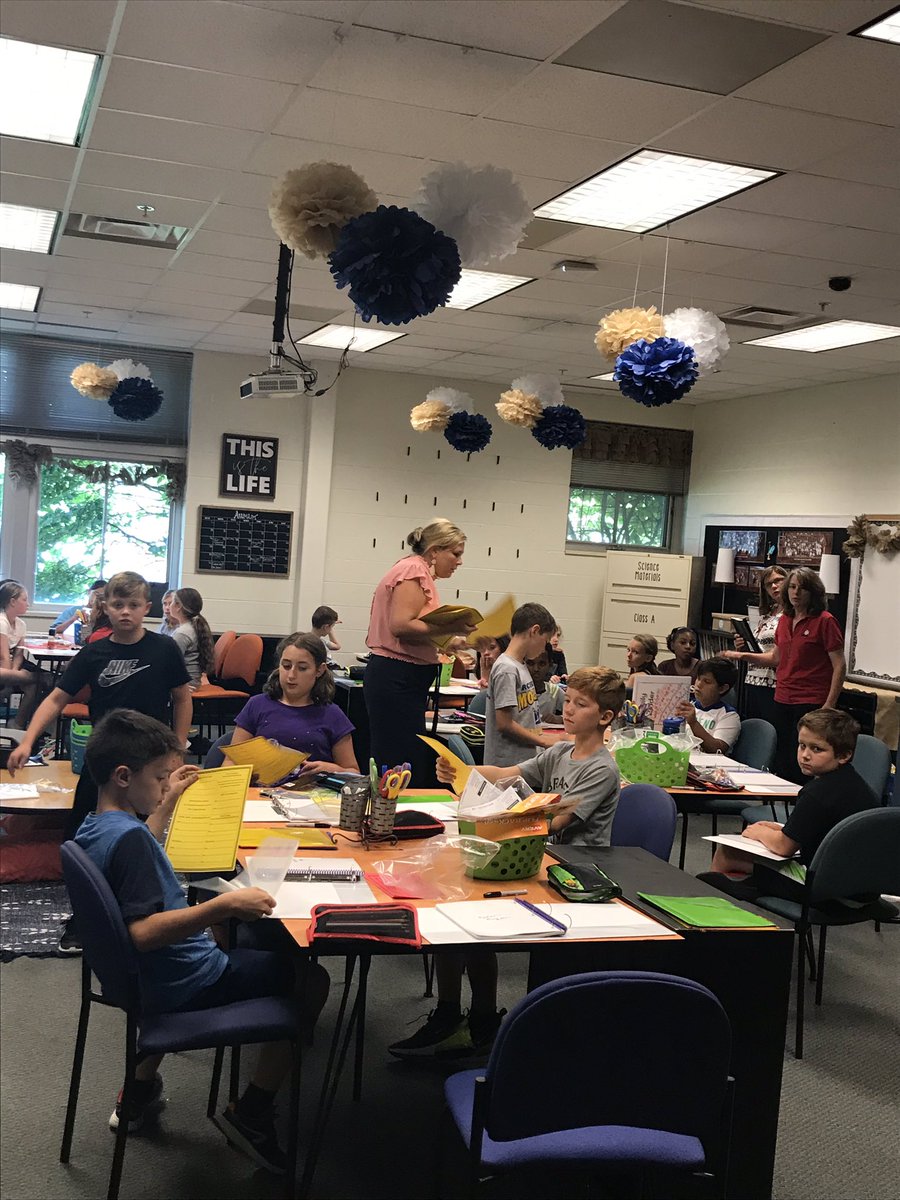 IHElementary's tweet photo. First Day of 5th grade! #IHFirstDay #IHPromise https://t.co/EVCIHvOQHz