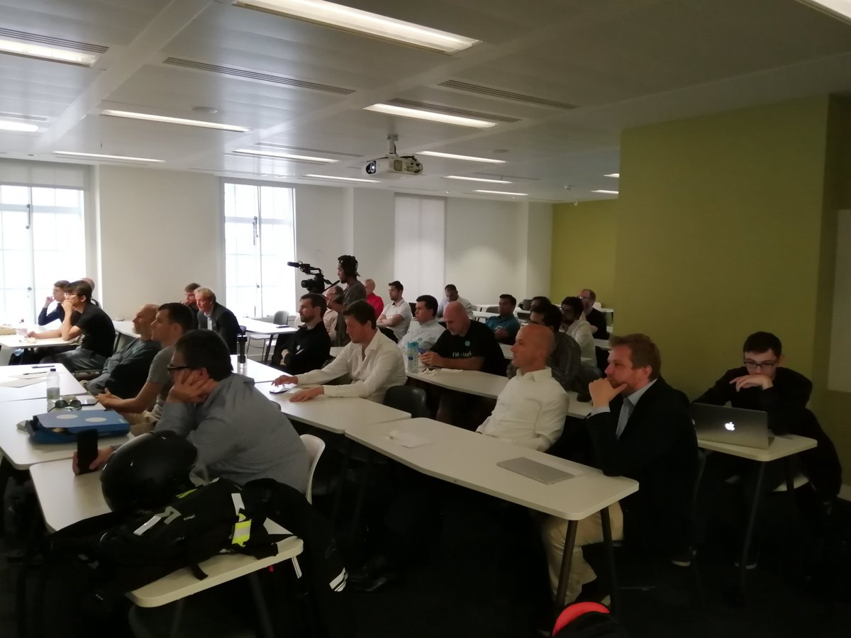 DevITJobs.fr tweet media