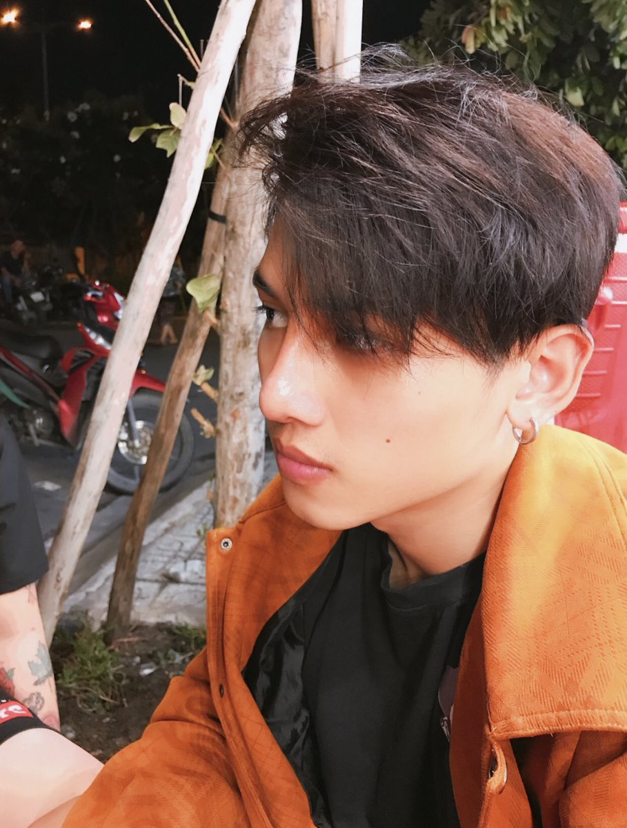 hng00214510's tweet photo. Cô bé nào làm quen ko nào https://t.co/ePHO21nTVy