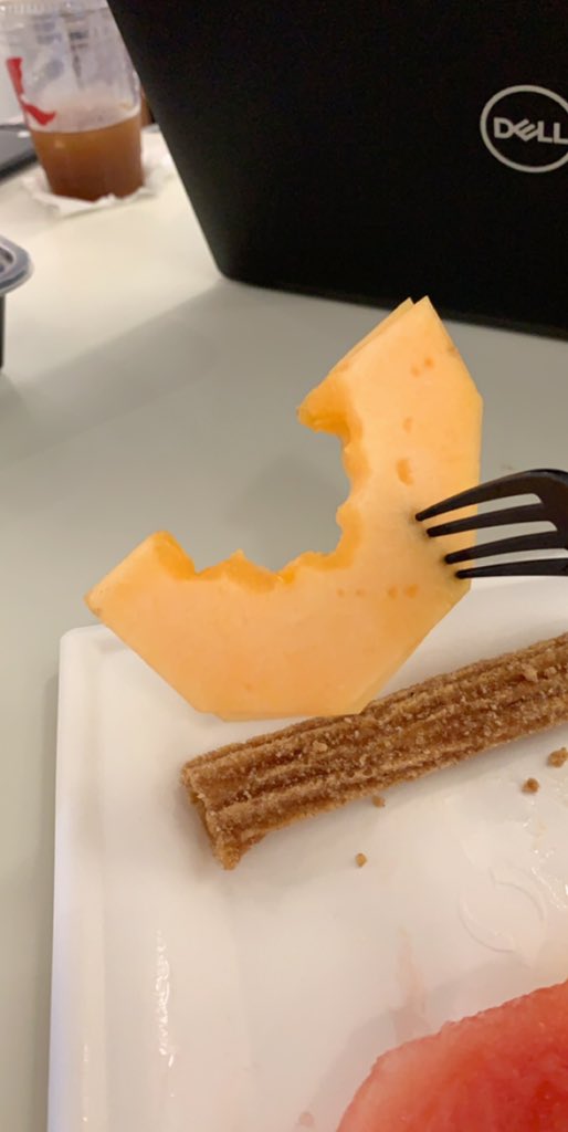 ericc_______'s tweet photo. thought someone took a fat bite out of my melon slices when i was shitting but realized WHAT IF.. melons are shaped like that?? 🤔🤔 #TuesdayThoughts https://t.co/ZU3Ke7Q9Yg