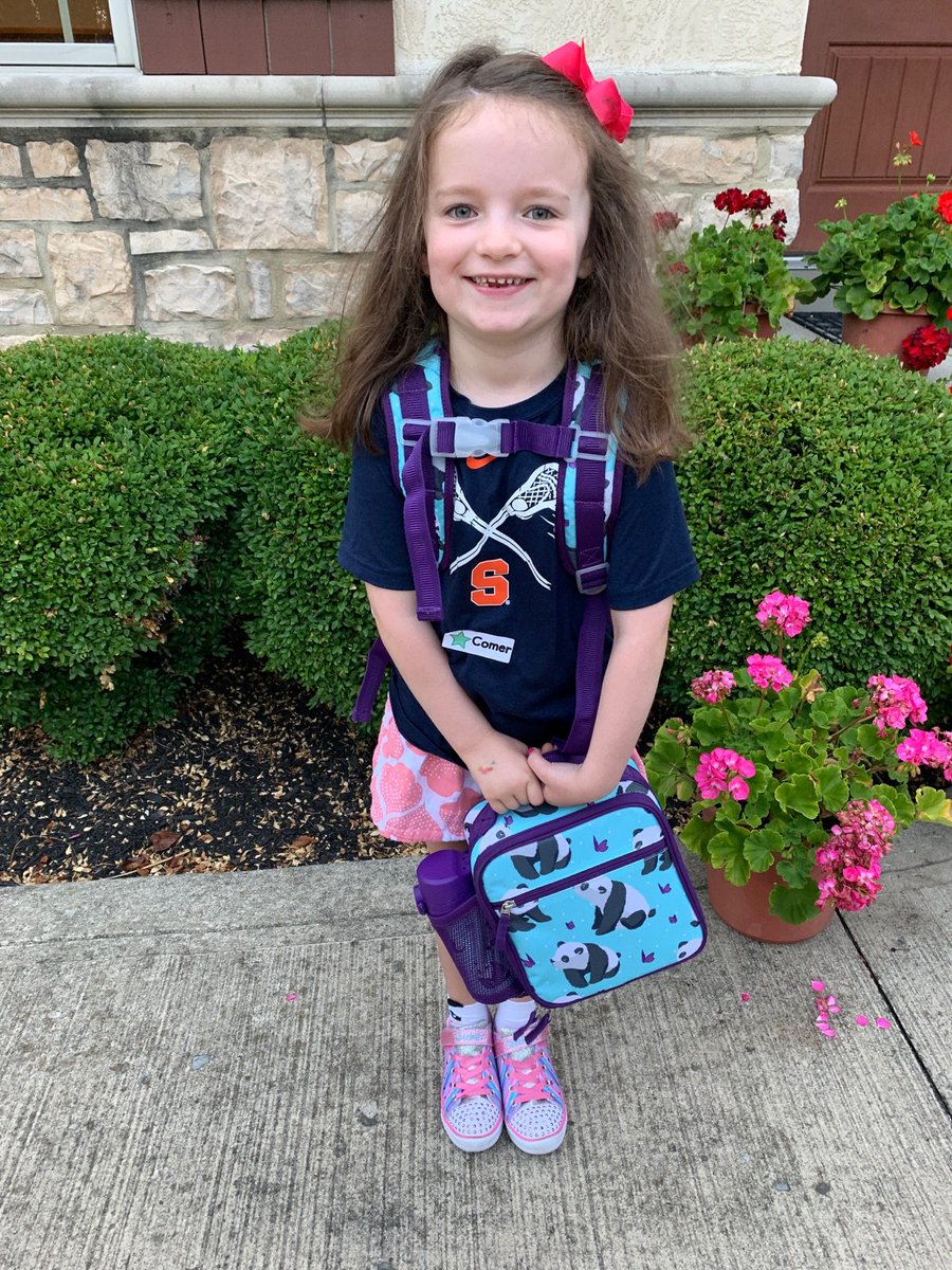 MiniWorldEL's tweet photo. And she's officially a BEAR!! @BluffsviewElem @bviewfulldayK #itsworthit #BeAwesome #Readytogo https://t.co/msDfYcGG0v