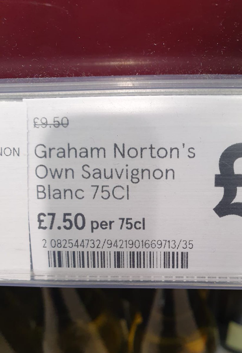 daisystrang's tweet photo. You know your fella is a keeper when he spots your two favourite things #sauvignon @grahnort https://t.co/ewAFV9kigF