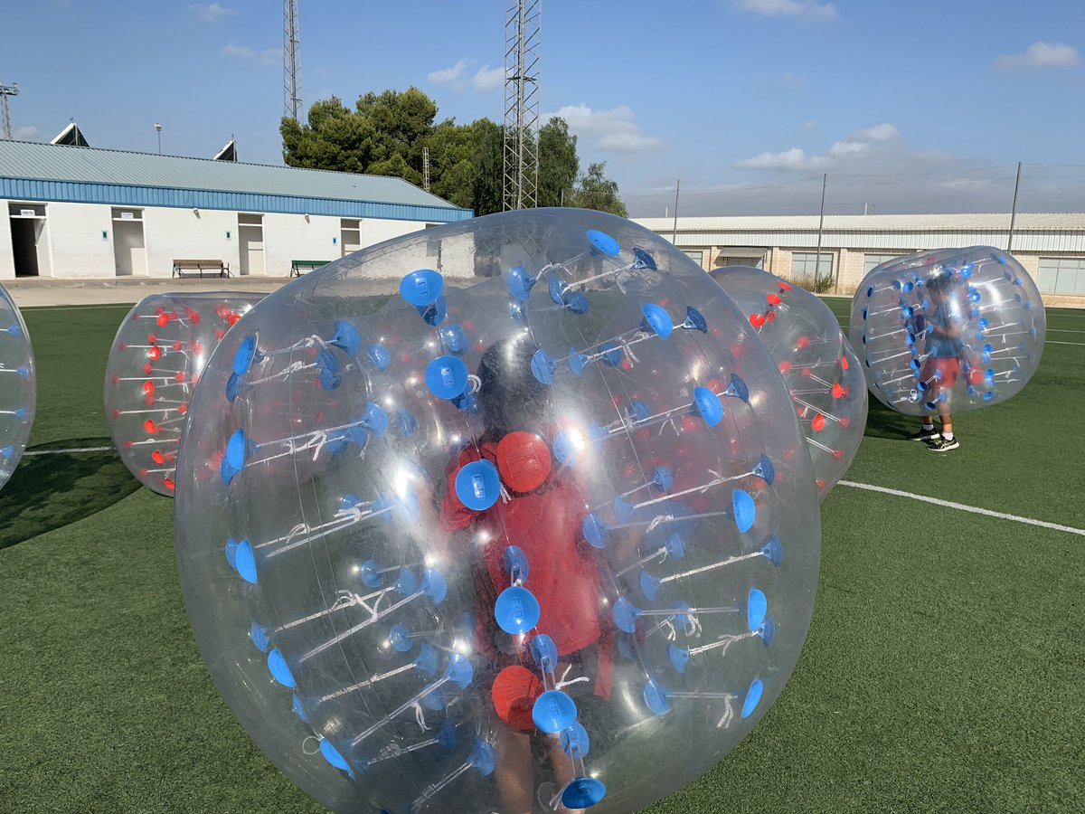 LidivanSports's tweet photo. Inauguramos la #NuevaTemporada de nuestro #FutbolBurbuja con la participación en el #Multideporte organizado por el @AytMolinaSegura y @DEPORTEYSALUD4 que sigue desarrollando #Actividades durante este mes de #Agosto en el #Polideportivo #ElRomeral. 

#FutbolBurbuja
#LidivanSports https://t.co/6tOcfvT5uA