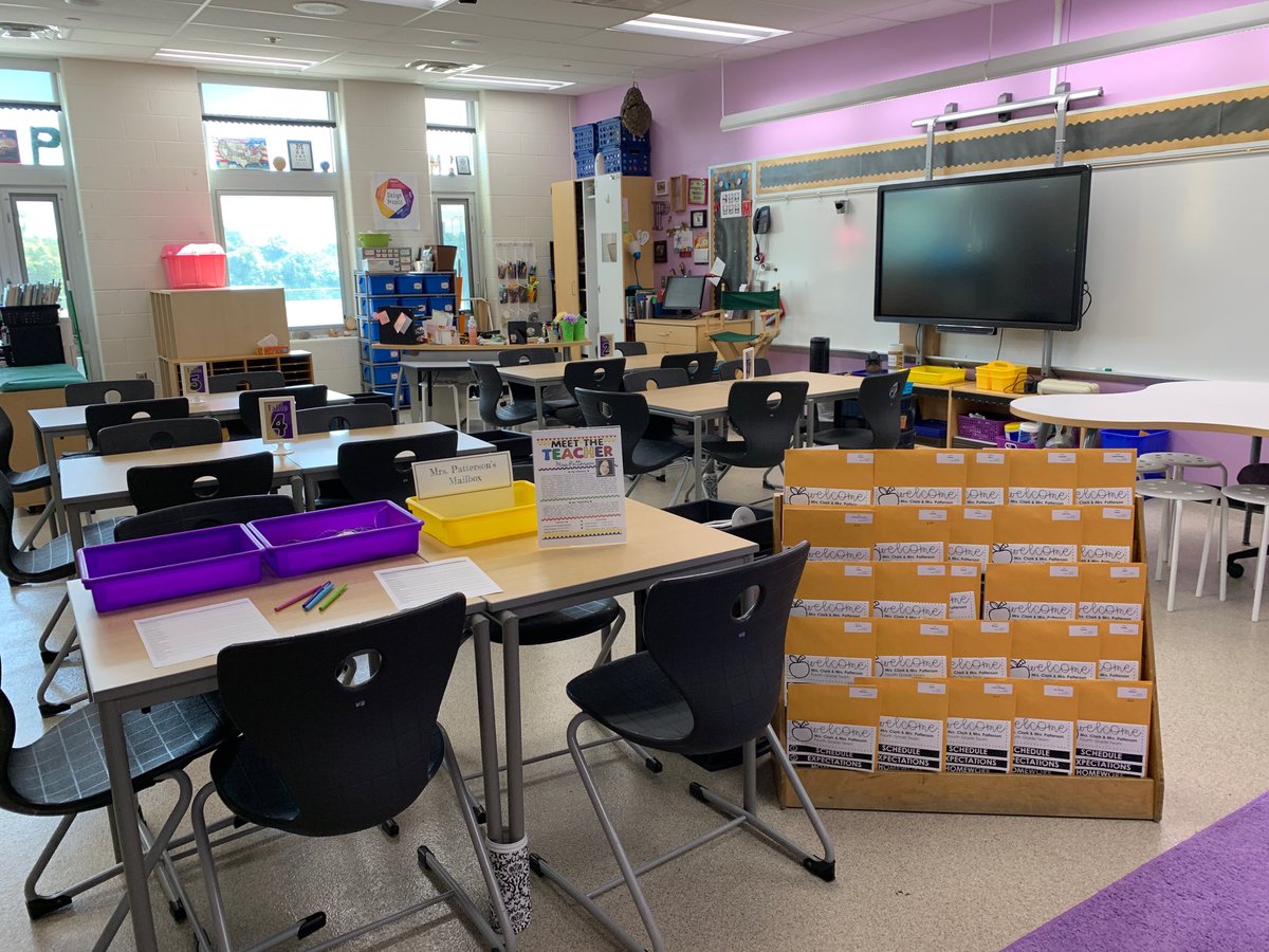 Welcome back to school! I can’t wait to see you in 30 minutes at Meet the Teacher! #summitSTEM #REYNproud