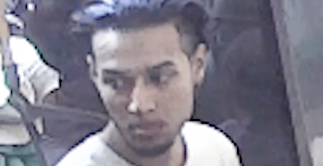 DailyHiveVan's tweet photo. Police are looking for a suspect who allegedly groped a woman on the #SkyTrain https://t.co/gUx8IbJwbq https://t.co/cFu3srEuP6