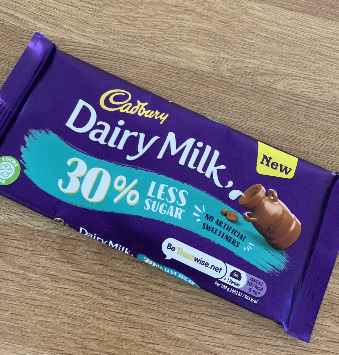 TheScottKeene's tweet photo. Dear @CadburyUK - I have no idea what you think this is, but it’s not @DairyMilkIn. I also think it’s 30% less sugar as it’s 30% smaller #shambles #ratherbefat #bleurgh https://t.co/qpQ6o3blwe