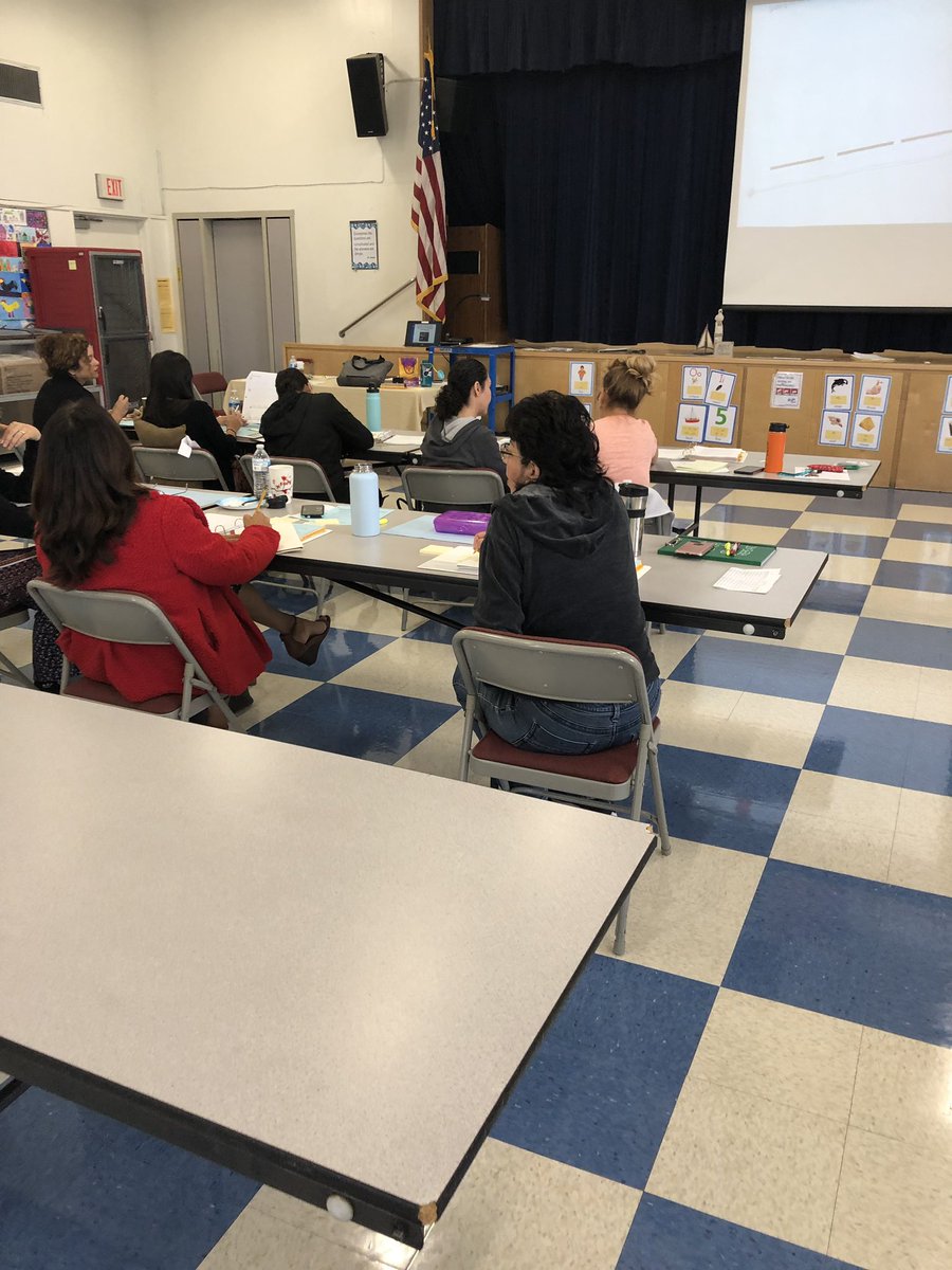 CRLP_CLU's tweet photo. The language of #AssistedSpelling routines is one of the harder parts of the #FoundationalSkills routines, but practice time before you do it with kids help. Out of our comfort zones and working on growth! #HaycoxElementary https://t.co/fKumnUXFDj