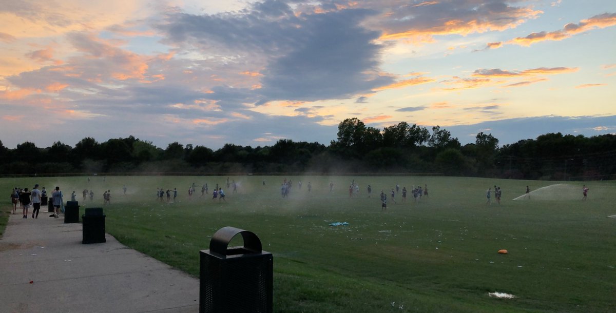 CalvaryCLT's tweet image. Last night’s #MessyNight was the perfect way to celebrate the end of summer! #WednesdayNights start back 9/11! IGNITE returns to the reg fall sched, plus Awana/Bible clubs, electives, Wed worship, &amp;amp; dinner for the whole family! calvarychurch.com/Wednesday &amp;amp; calvarychurch.com/fallseason!