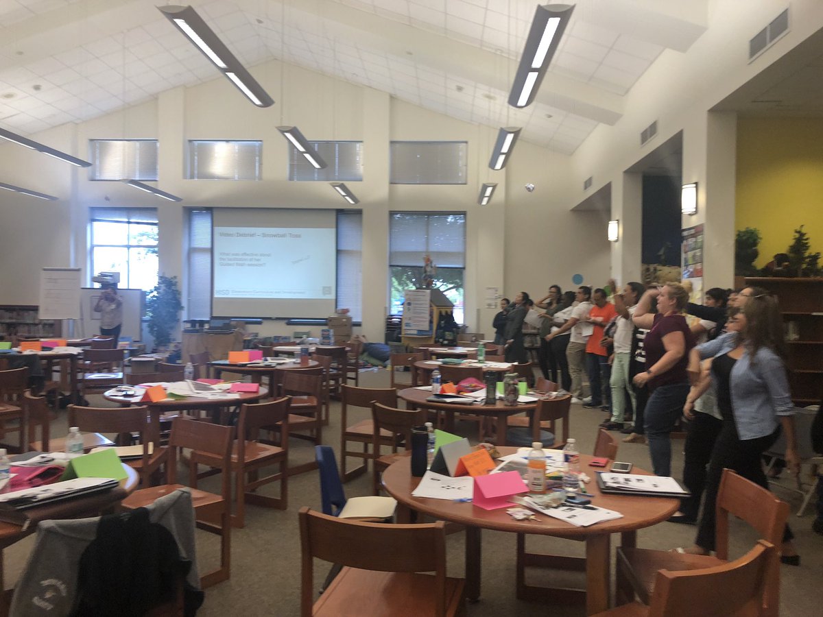DemetriaBandyBr's tweet photo. Is there a Snowball fight happening in Houston? Yes @PineyElem #HISDGuidedMath with Workstations training! @nperez10 @jusclaude @VieraMelinda @mbrnr https://t.co/4OBrpmTqQT