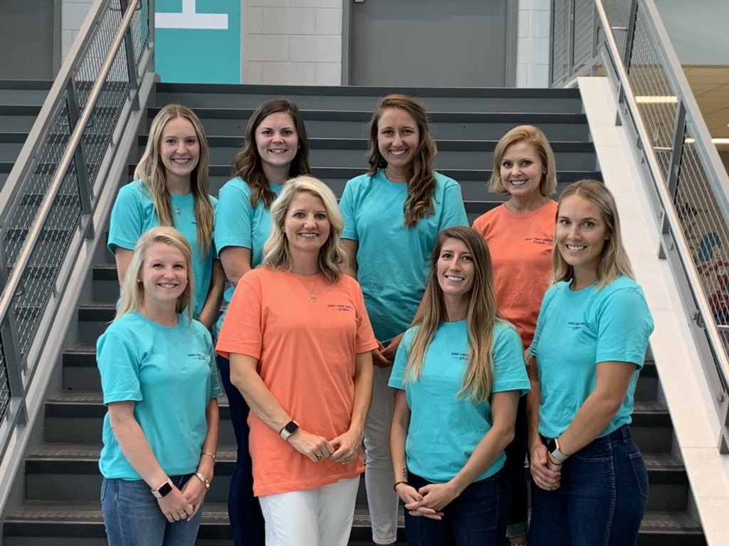 mrssnider843's tweet photo. Bowen’s Corner Co-Teaching crew! Ready for an amazing year! #coteaching #locoforboco #bcsdesol @bcsdesol @readysetcoteach https://t.co/CIyIYMeO2m