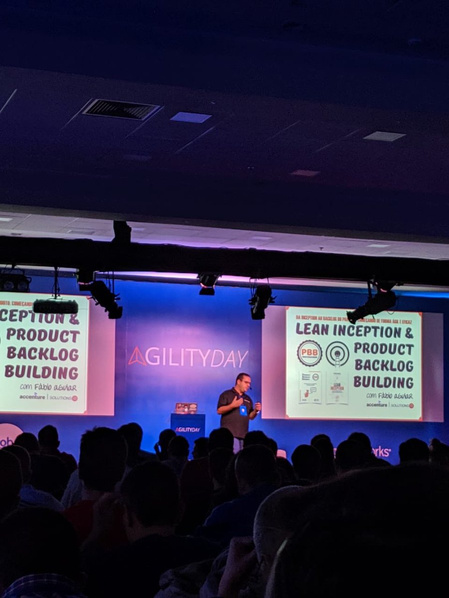 fabyogr's tweet photo. Ontem tive a honra de participar de um evento fantástico, o #AgilityDay da Globo e ainda tive o privilégio de dividir o palco com o Martin Fowler um dos signatários do Manifesto Ágil. A organização meu agradecimento especial pelo convite.

#accenture #soluitonsiq https://t.co/T7hUHSTshk