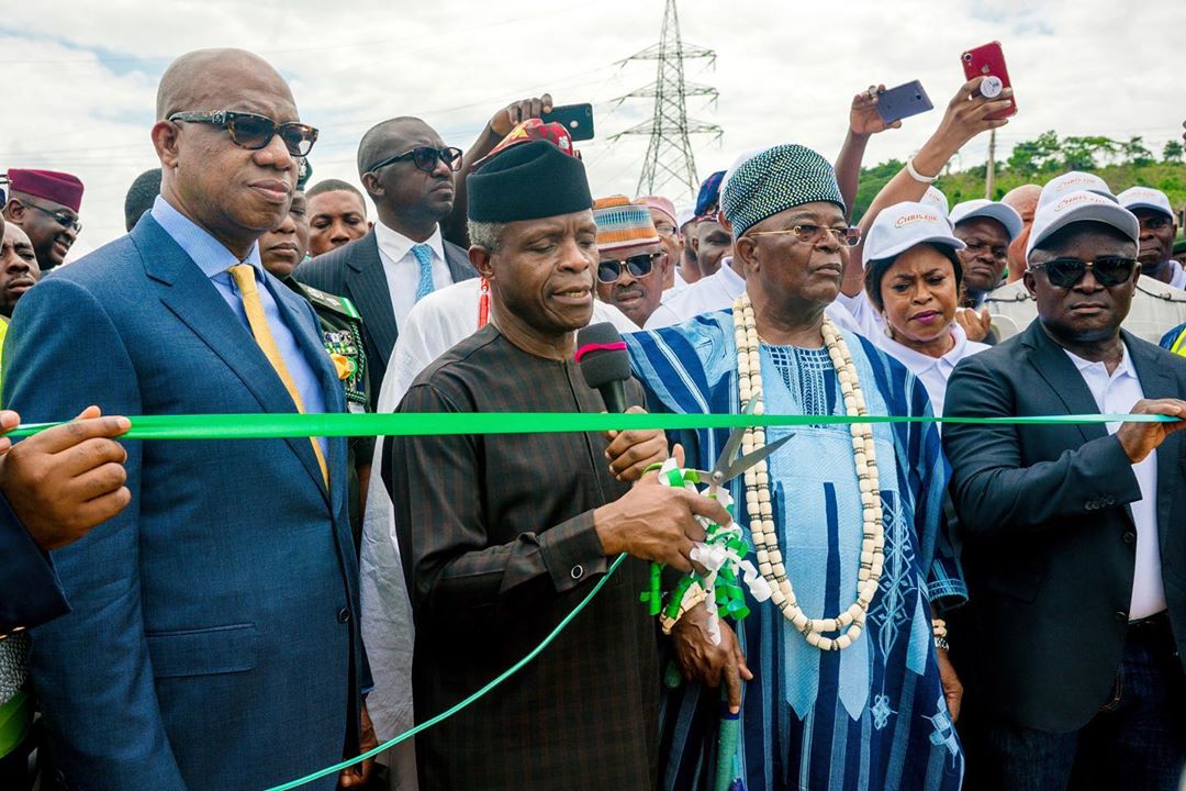 Goganorg's tweet photo. Earlier today in Abeokuta, Ogun State,  @ProfOsinbajo   commissioned the NDPHC power substation &amp; transmission lines improving transmission grid supply to the people in Ogun State and environs. https://t.co/sqXbaefOfI