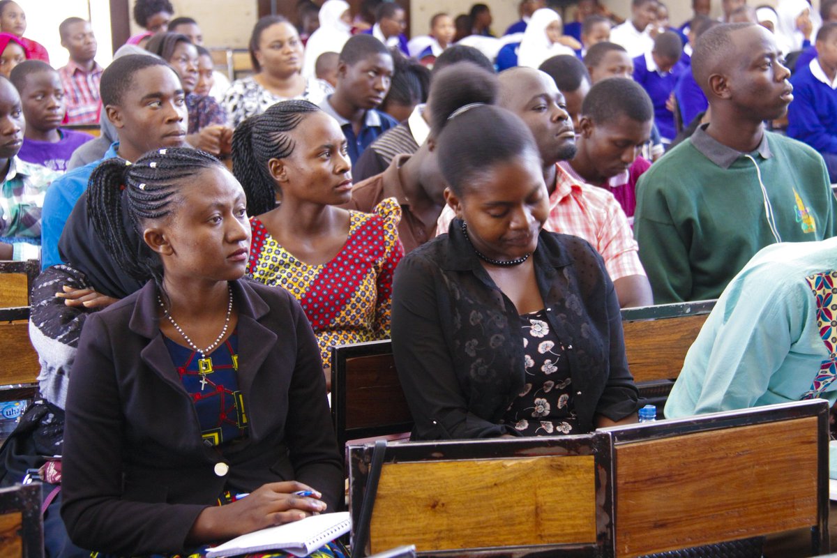 National Youth Engagement Network Tanzania (@nyentanzania) on Twitter photo Youth Employbilty &skills event brought youth together not only understand the opportunities but bringing the youth and the govt Department close, discussing different issue around skills & Employbilty #IYD2019 #ICS4Change @DFID_Education <a href="/ICS_UK/">ICS</a> <a href="/UNESCO/">UNESCO 🏛️ #Education #Sciences #Culture 🇺🇳</a> <a href="/VSOTanzania/">VSO Tanzania</a> <a href="/VSOPeople/">VSO People</a> Youth Employbilty &skills event brought youth together not only understand the opportunities but bringing the youth and the govt Department close, discussing different issue around skills & Employbilty #IYD2019 #ICS4Change @DFID_Education <a href="/ICS_UK/">ICS</a> <a href="/UNESCO/">UNESCO 🏛️ #Education #Sciences #Culture 🇺🇳</a> <a href="/VSOTanzania/">VSO Tanzania</a> <a href="/VSOPeople/">VSO People</a>