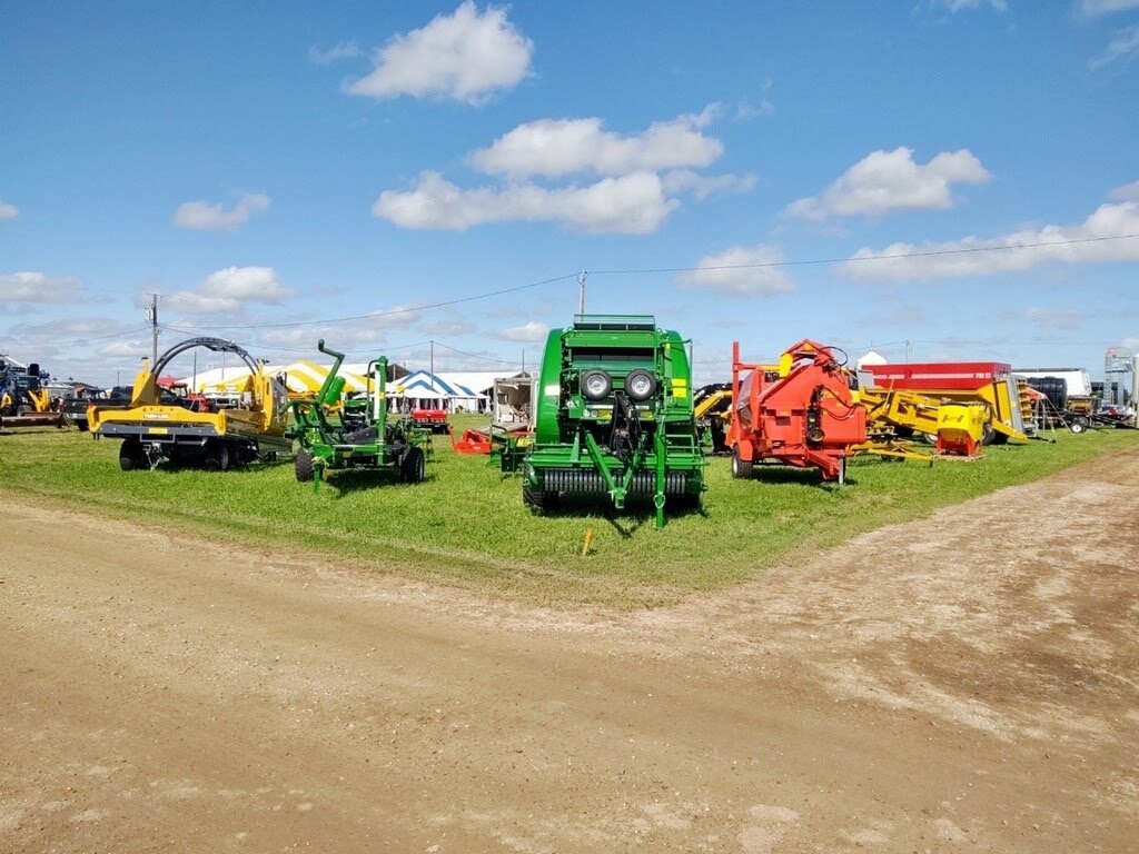 EdneyCo's tweet photo. We are ready for you Dakotafest! Visit our booth 222 on August 20-22! #farmequipment #farmshow #tradeshow #hayequipment #hayhandling #balers #baleprocessors #balewrappers #seeders #foodplotplanters #notill #attachments #manurespreaders
Go to https://t.co/BQp71J3jDY for show info https://t.co/lLY5fJPw8f