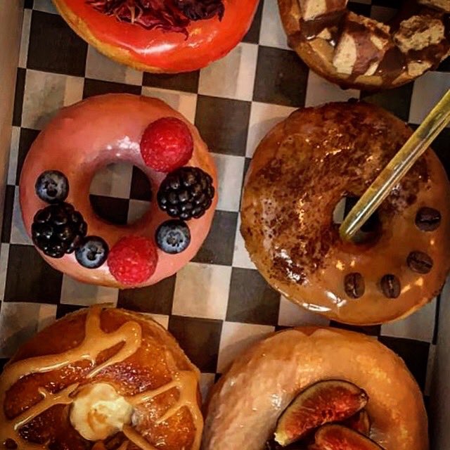 Llegamos a Rappi!!🎉🎉🎉👏🏻👏🏻👏🏻Para festejar todos tus pedidos hoy llevan regalo! Pides las 5 que más te gusten y te mandamos 6!