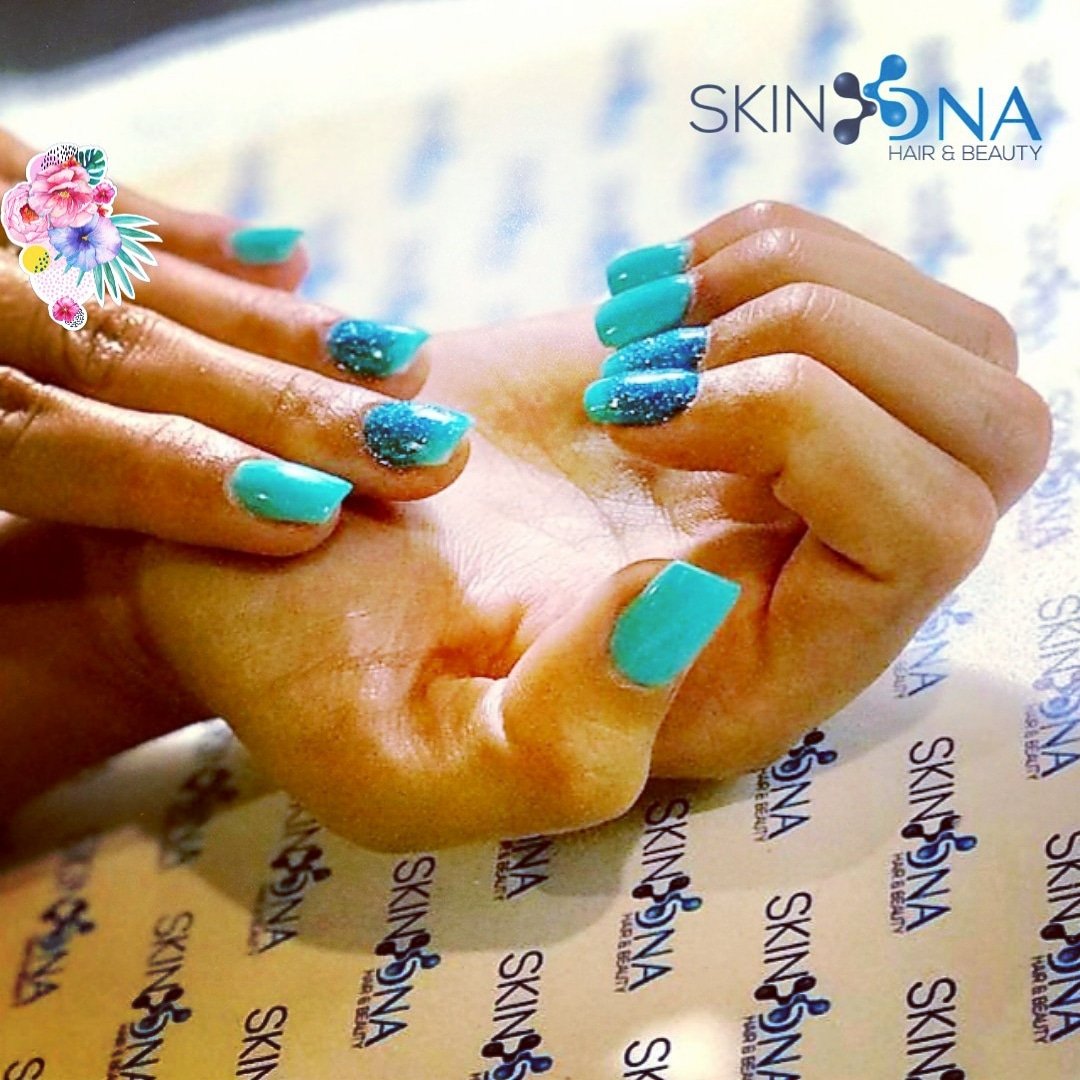Skin_DNA's tweet photo. We love nails 💗
Turquoise overlay with glitz.
#nails #welovenails #acrylicnails #nailtech #nailsonfleek #gel #youngnails #nsi #biosculpture #gelit #maskscara #nailsalon #beautysalon #hairsalon #skin_dnanails #skin_dnapretoria #skin_DNA https://t.co/LhrBhk7NoA
