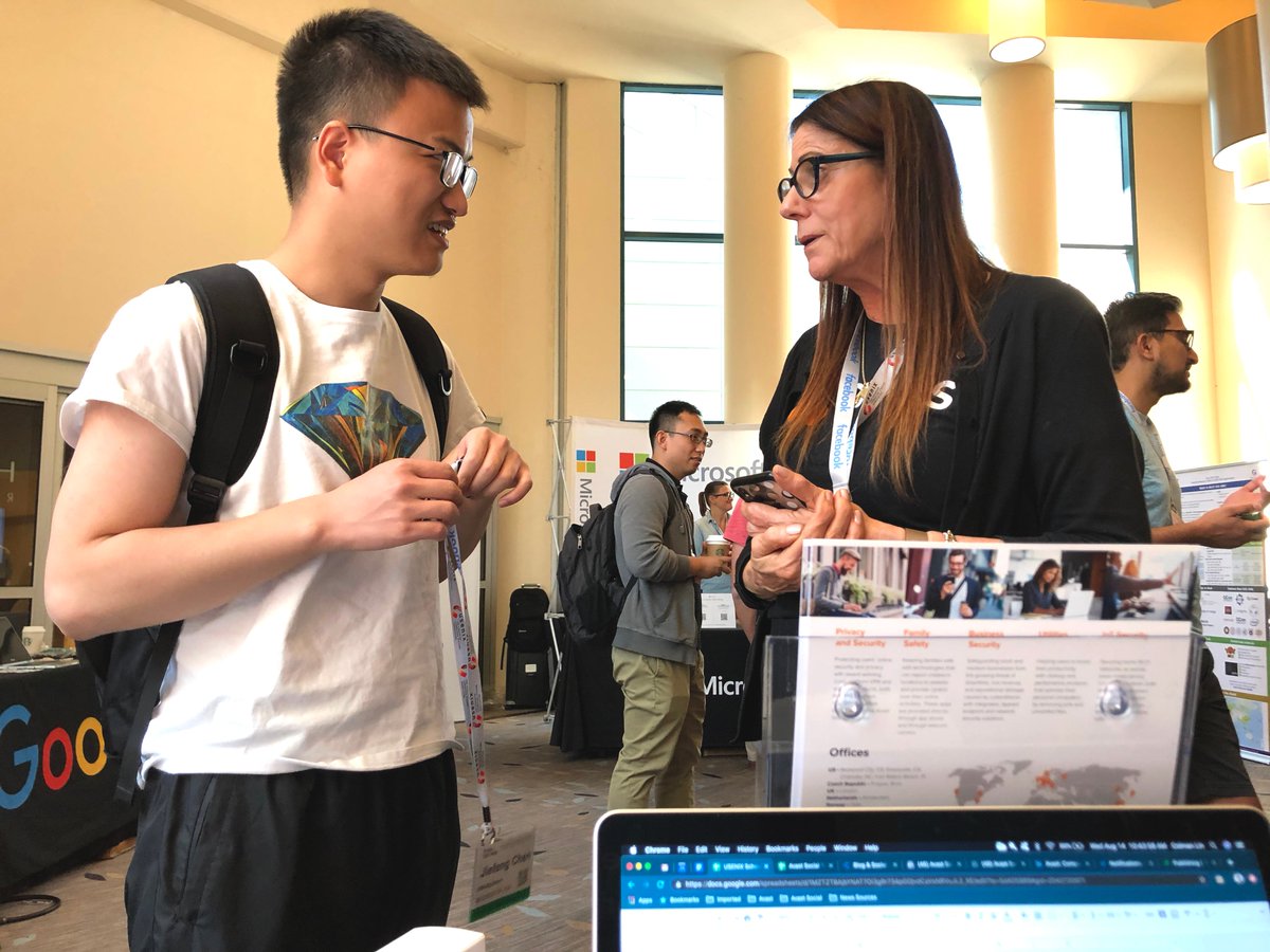 Avast's tweet photo. Our very own Sherry Bennett discusses job/internship opportunities @USENIXSecurity Want to know more? Come and speak with #TeamAvast and learn how we combine human genius and the latest in #AI to proactively detect and block online threats in real-time #usesec19 #AvastUseSec https://t.co/G9vWiH65SR