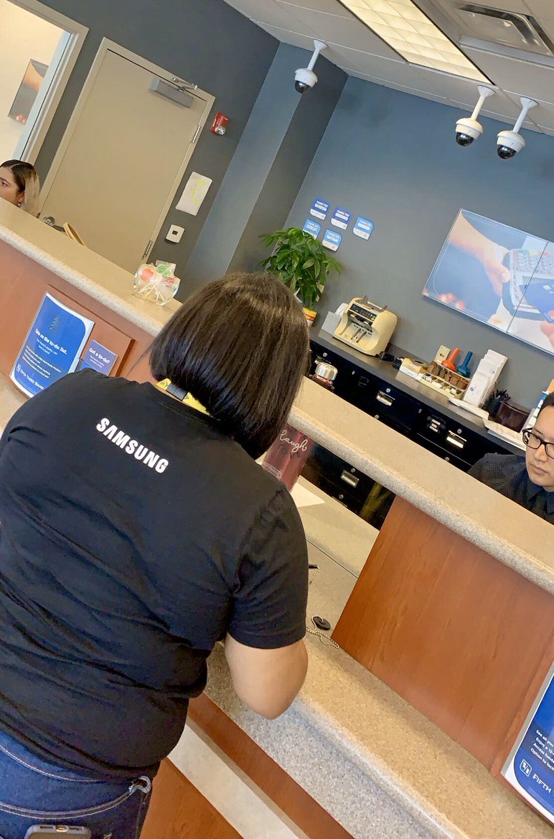 FrankTankSprint's tweet photo. Outbounding w/Piper ! Pitching these deals and letting everyone know about our business plans ! https://t.co/sOOYbuOkac