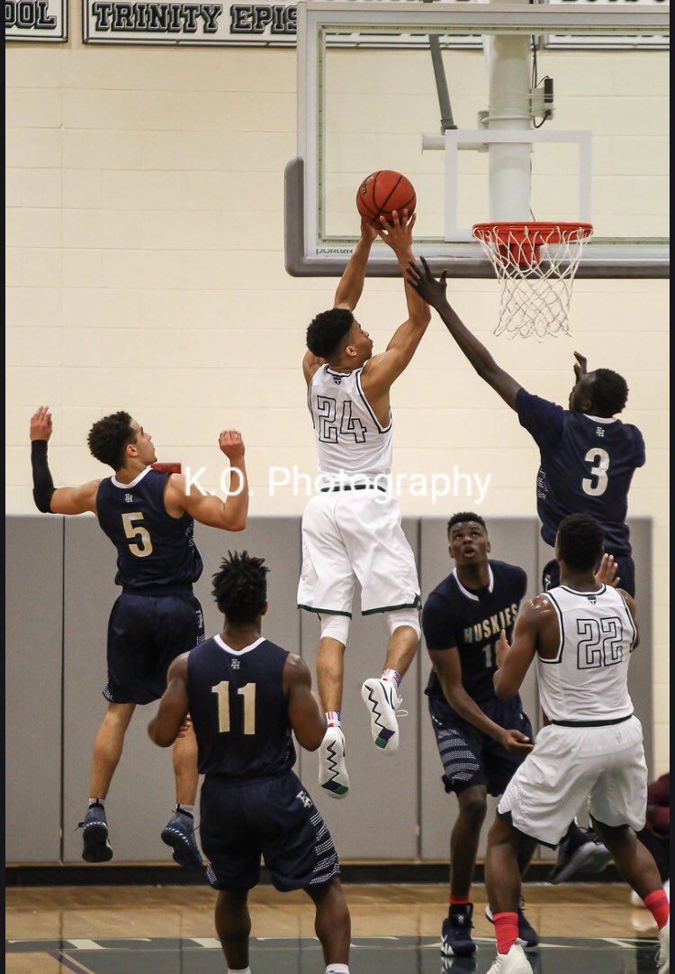 KRob_25's tweet photo. ‘The Unsung Heroes’❗️

feat. Kendrick Robinson @kbounce_04 

A high leaper for @TES_BBasketball, the 6’4” guard discusses his first year at the Richmond private school, experience at @Phenom_Hoops camps, and more 👌🏾 

#PhenomHoops 

READ: https://t.co/xA6gKwQg9i via @phenom_hoops https://t.co/lJFjozhv0Z