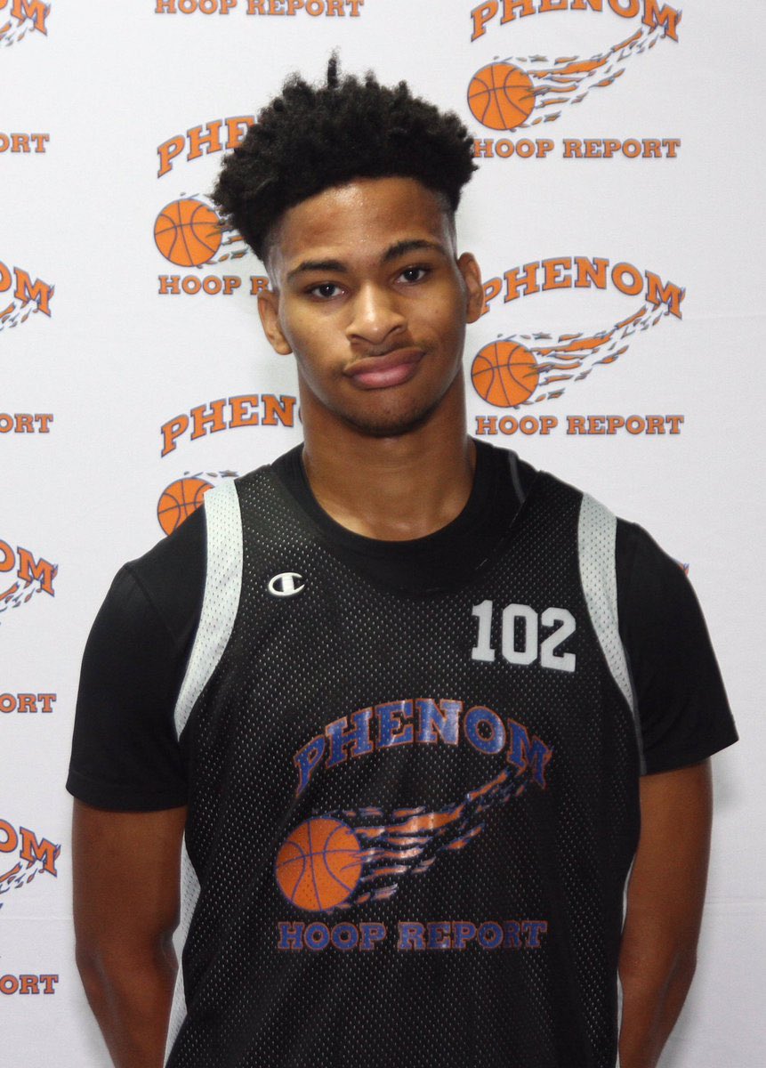 KRob_25's tweet photo. ‘The Unsung Heroes’❗️

feat. Kendrick Robinson @kbounce_04 

A high leaper for @TES_BBasketball, the 6’4” guard discusses his first year at the Richmond private school, experience at @Phenom_Hoops camps, and more 👌🏾 

#PhenomHoops 

READ: https://t.co/xA6gKwQg9i via @phenom_hoops https://t.co/lJFjozhv0Z