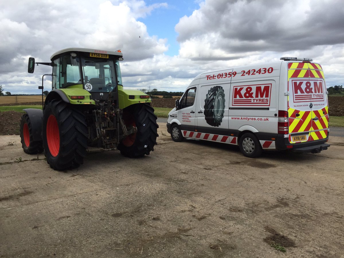 bigrednorm's tweet photo. @km_tyres  @MichelinAgriUK  a pair of 600/65R38 Michelin multibib supplied and fitted today, replacing some well used XM108’s #longlife #yougetwhatyoupayfor #exelagri #professionalservice https://t.co/SHeKLsMAVT