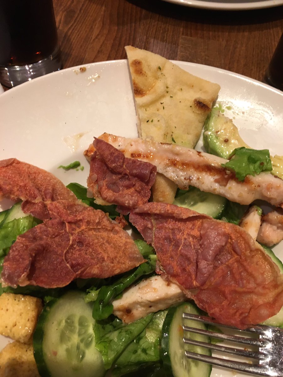 washertrish's tweet photo. @love_prezzo  what a nightmare evening . Arrived at Prezzo Welwyn at 7pm - didn’t not get getmain course till 9pm food awful https://t.co/RwiujpVRci
