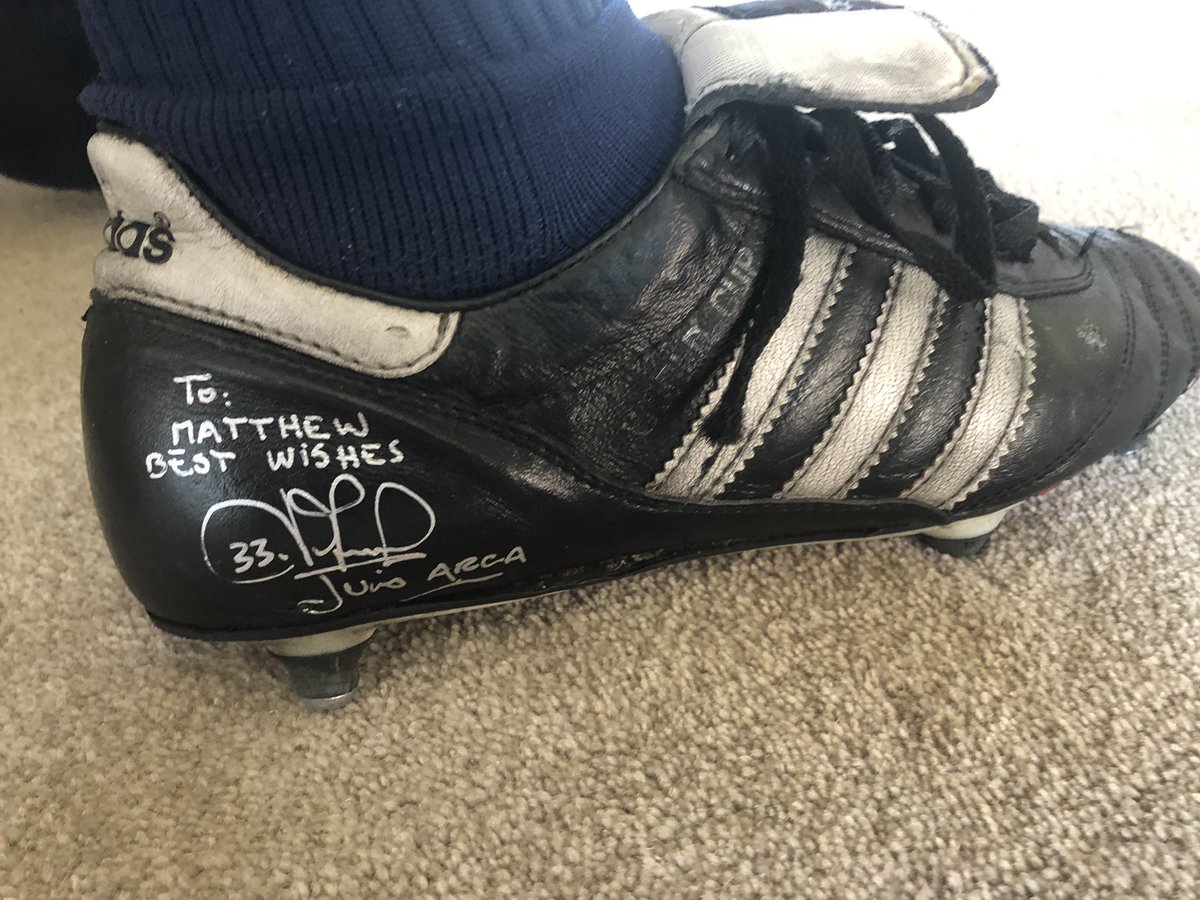 GrahamH73's tweet photo. Well after years (and years) finally @Mxtthew_Hickey got to wear these pair of beauties for training tonight. A pair of signed @julioarcaOK Adidas ‘World Cup’ boots...only had them about 12 year! #safc #safclegend #julio33 #adidas https://t.co/SxVB9ddXjE