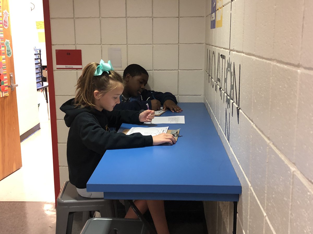 kelsiehughes23's tweet photo. Comparing and Contrasting [New] friends this morning! #askandtell #strategicallyplaced @TCBOE_LES https://t.co/tig3REBuo8